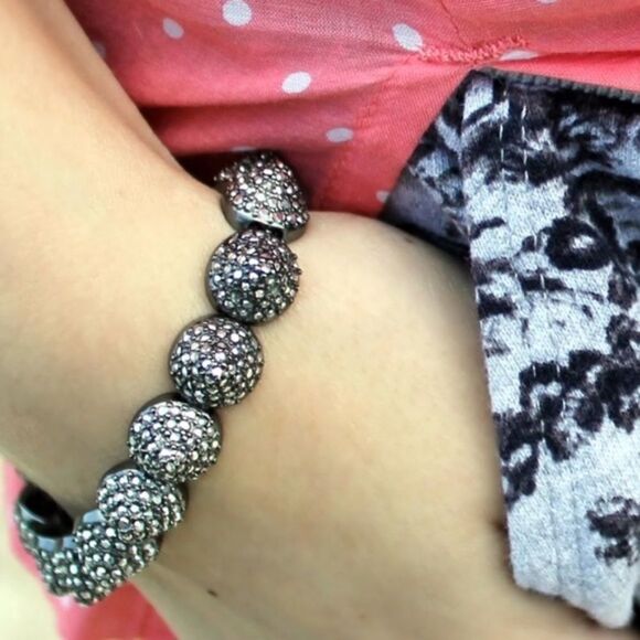 NWT Stella & Dot Nikita Stretch Bracelet Hematite Pave - Picture 1 of 7